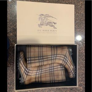 Authentic Burberry Haymarket Boot Classic Check 39